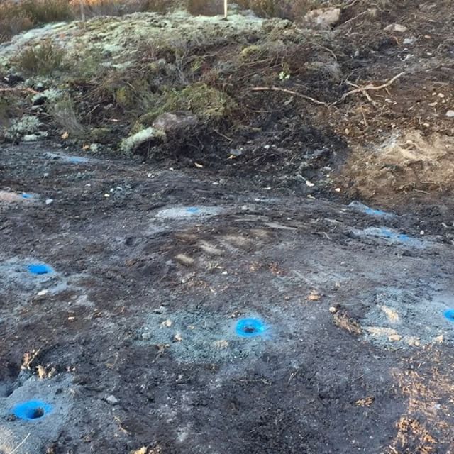 skärgård, gräva, husbygge, design, arkitektur, sommarstuga, altan, spränga, grävmaskin, arkitekt, plattapåmark, täby, stockholm, sverige, arkitekturdesign, motorsåg, bascointeriör, bastu, spa, håkancorneliusson, bygg, brunn, fällaträd, betong, gjuta